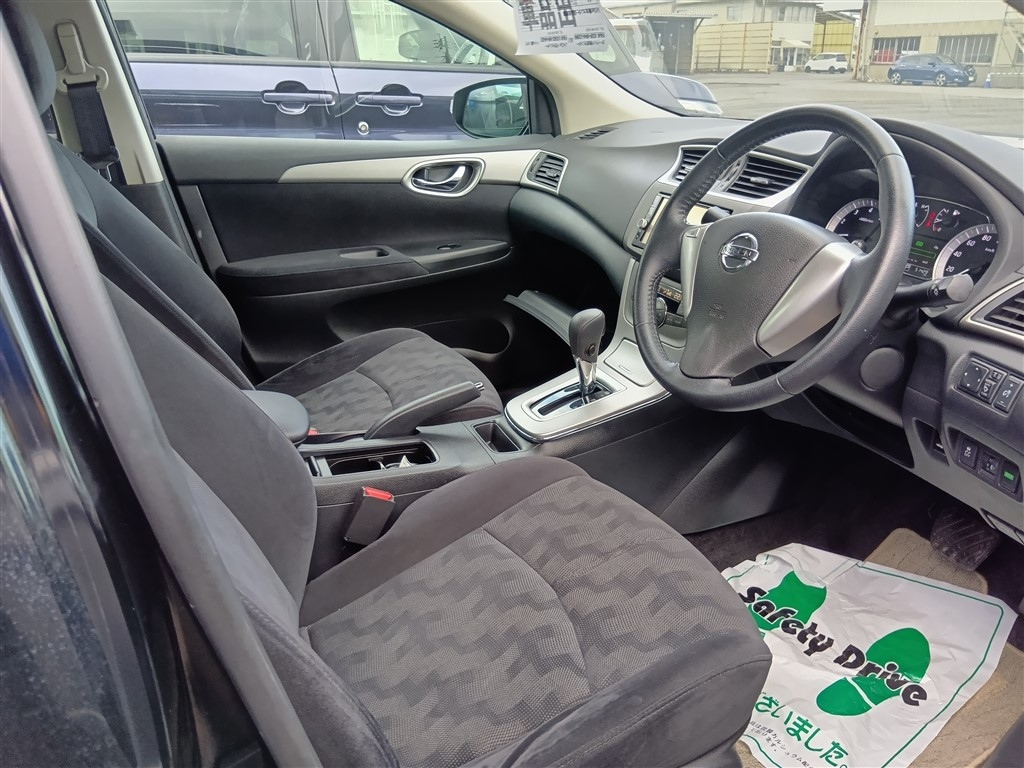 NISSAN SYLPHY 2019