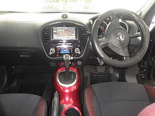 NISSAN JUKE 2011