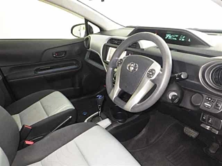 TOYOTA AQUA 2013
