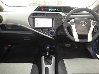 TOYOTA AQUA 2013