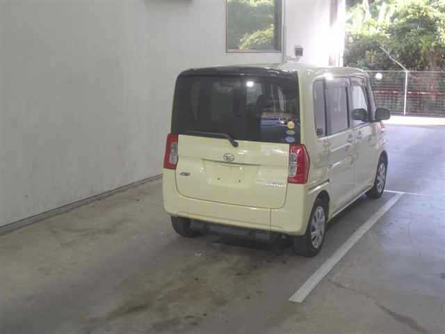 DAIHATSU TANTO 2014