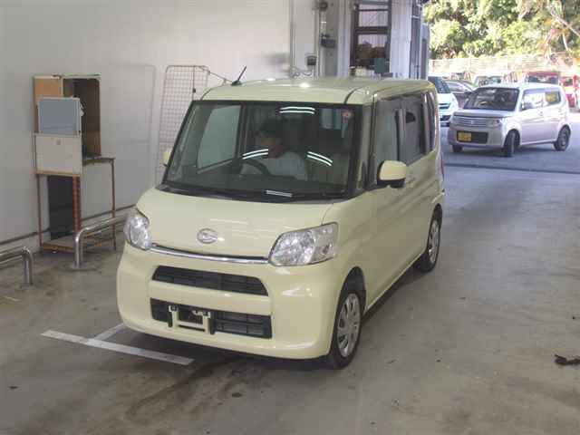 DAIHATSU TANTO 2014