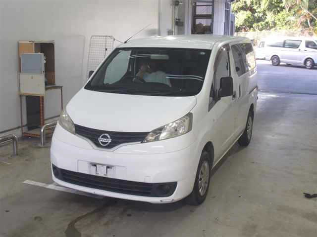 NISSAN NV200 2015