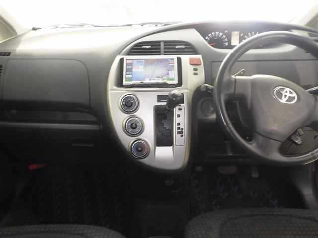 TOYOTA RACTIS 2009