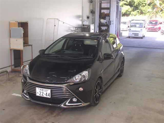 TOYOTA AQUA 2016