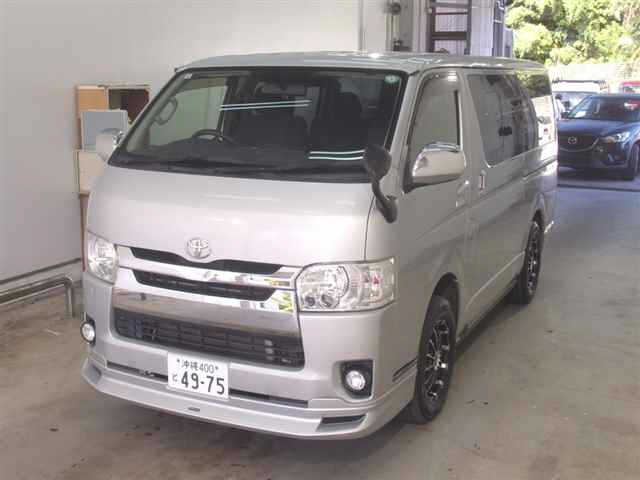 TOYOTA HIACE VAN 2017