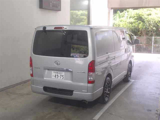 TOYOTA HIACE VAN 2017