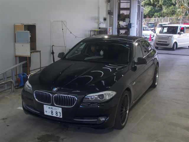 BMW 5 SERIES 2013