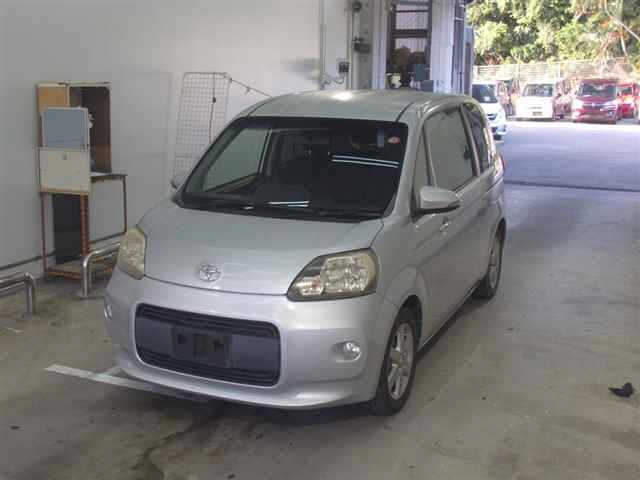 TOYOTA PORTE 2012