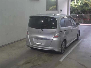 HONDA FREED 2012