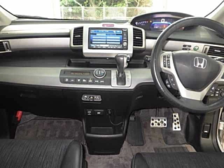 HONDA FREED 2012