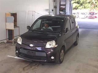 TOYOTA SIENTA 2013