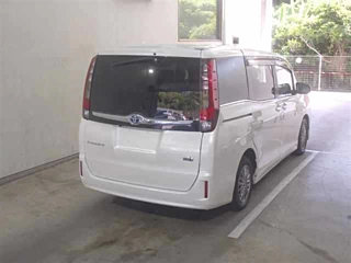 TOYOTA ESQUIRE 2017