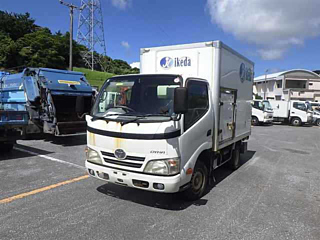 TOYOTA DYNA 2012