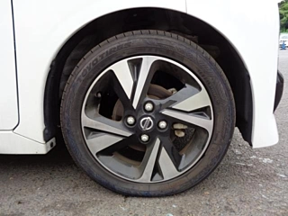 NISSAN ROOX 2023