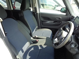 NISSAN ROOX 2020