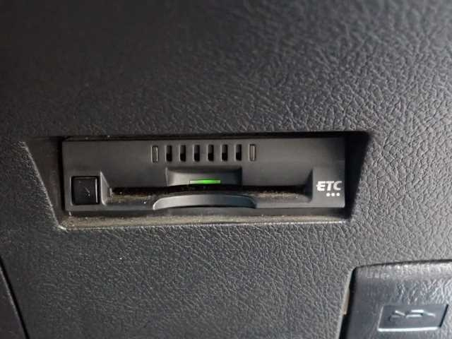 TOYOTA COROLLA FIELDER 2019