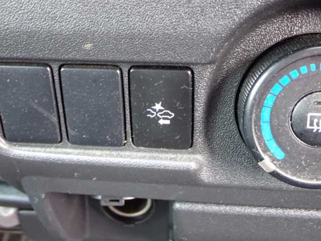 TOYOTA HIACE VAN 2020