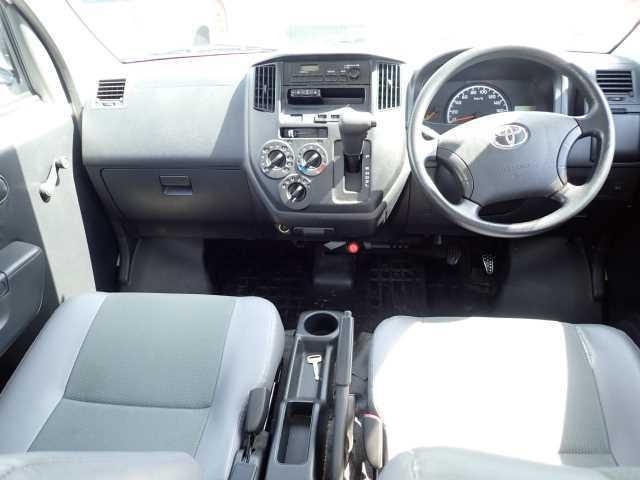 TOYOTA TOWN ACE VAN 2015