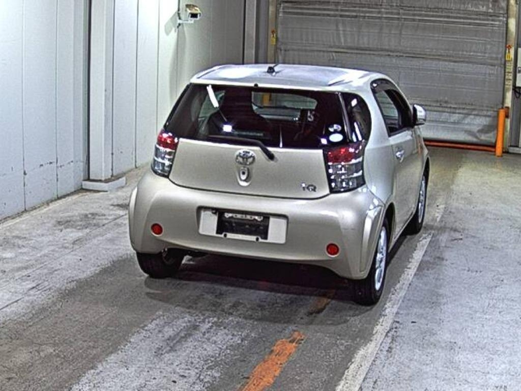 TOYOTA IQ 2009