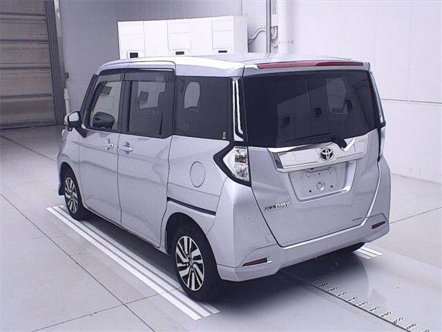 TOYOTA ROOMY 2023
