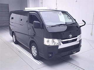 TOYOTA HIACE 2022
