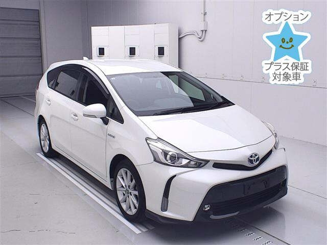 TOYOTA PRIUS ALPHA 2015