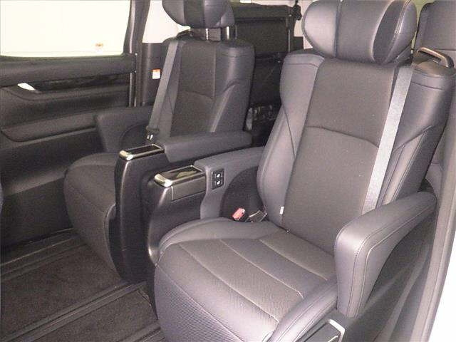 TOYOTA ALPHARD 2023