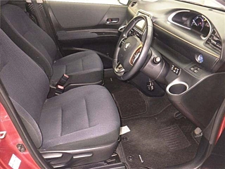 TOYOTA SIENTA 2016