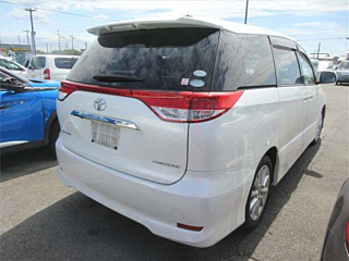 TOYOTA ESTIMA 2011