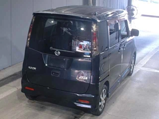 NISSAN ROOX 2010