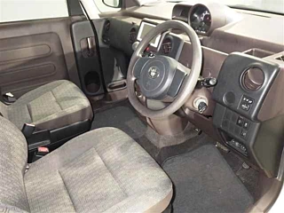 TOYOTA PORTE 2013