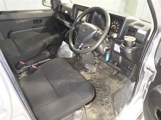 DAIHATSU HIJET VAN 2019