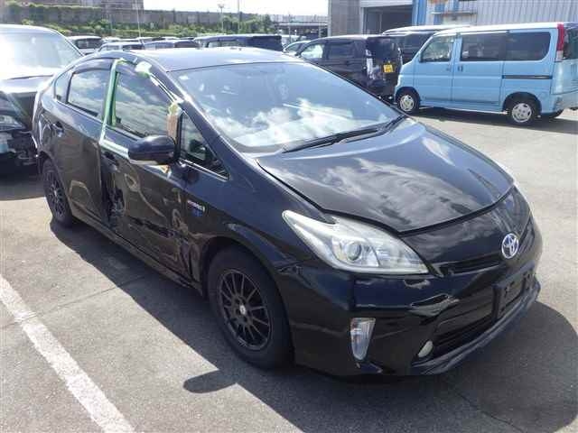 TOYOTA PRIUS 2015