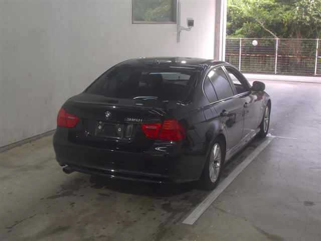 BMW 3 SERIES 2011