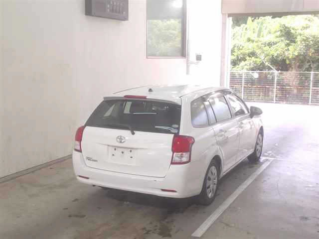 TOYOTA COROLLA FIELDER 2013