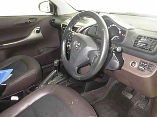 TOYOTA IQ 2009