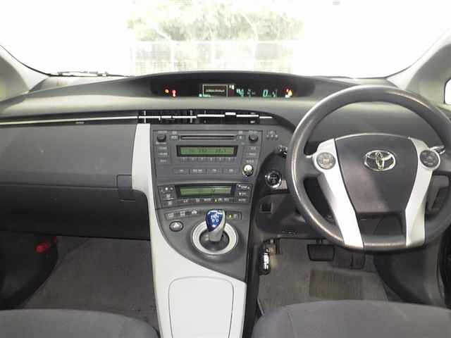 TOYOTA PRIUS 2010