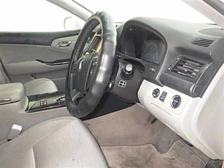 TOYOTA CROWN 2010