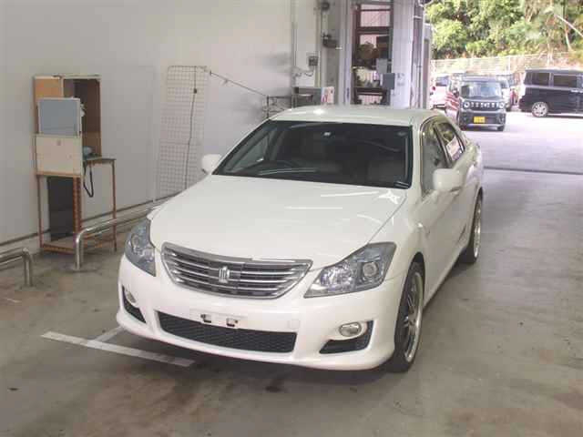 TOYOTA CROWN 2010