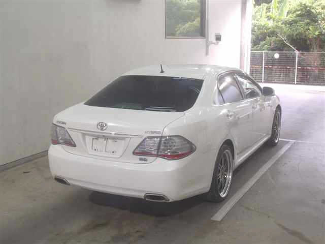 TOYOTA CROWN 2010