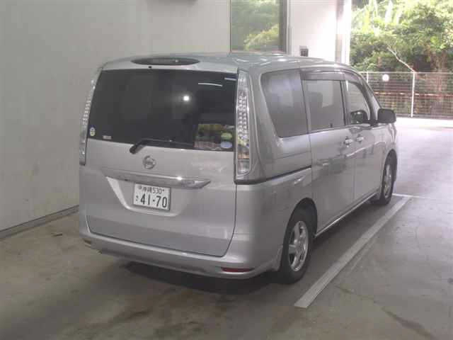 NISSAN SERENA 2015