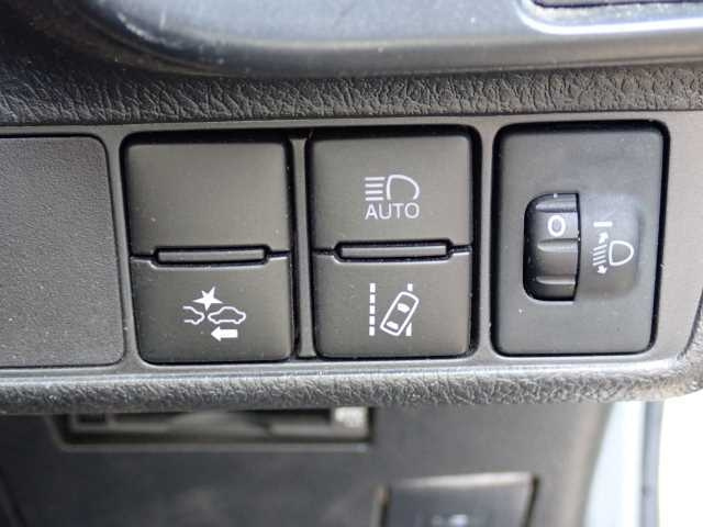 TOYOTA COROLLA FIELDER 2018