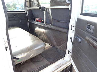 ISUZU ELF 2015