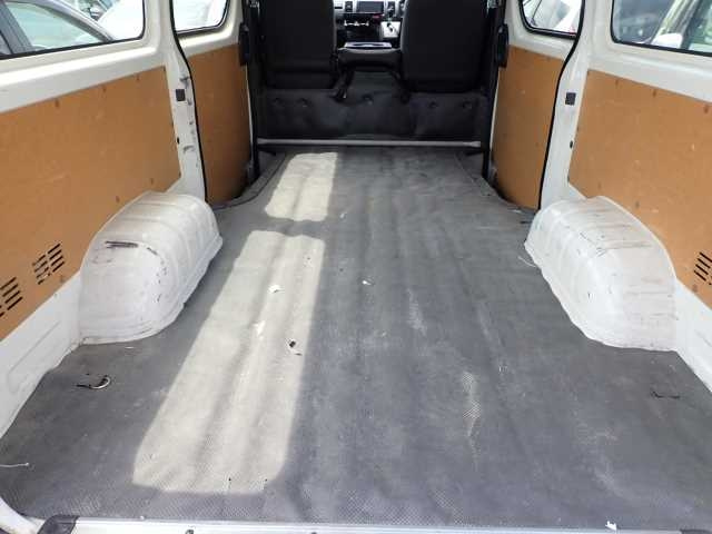 TOYOTA HIACE VAN 2021