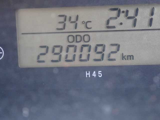 TOYOTA HIACE VAN 2016