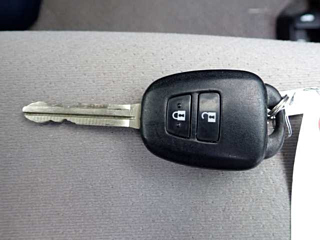 TOYOTA COROLLA AXIO 2016