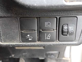 TOYOTA COROLLA FIELDER 2019