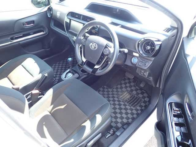 TOYOTA AQUA 2019