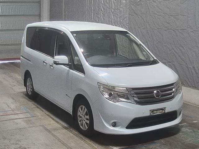 NISSAN SERENA 2014